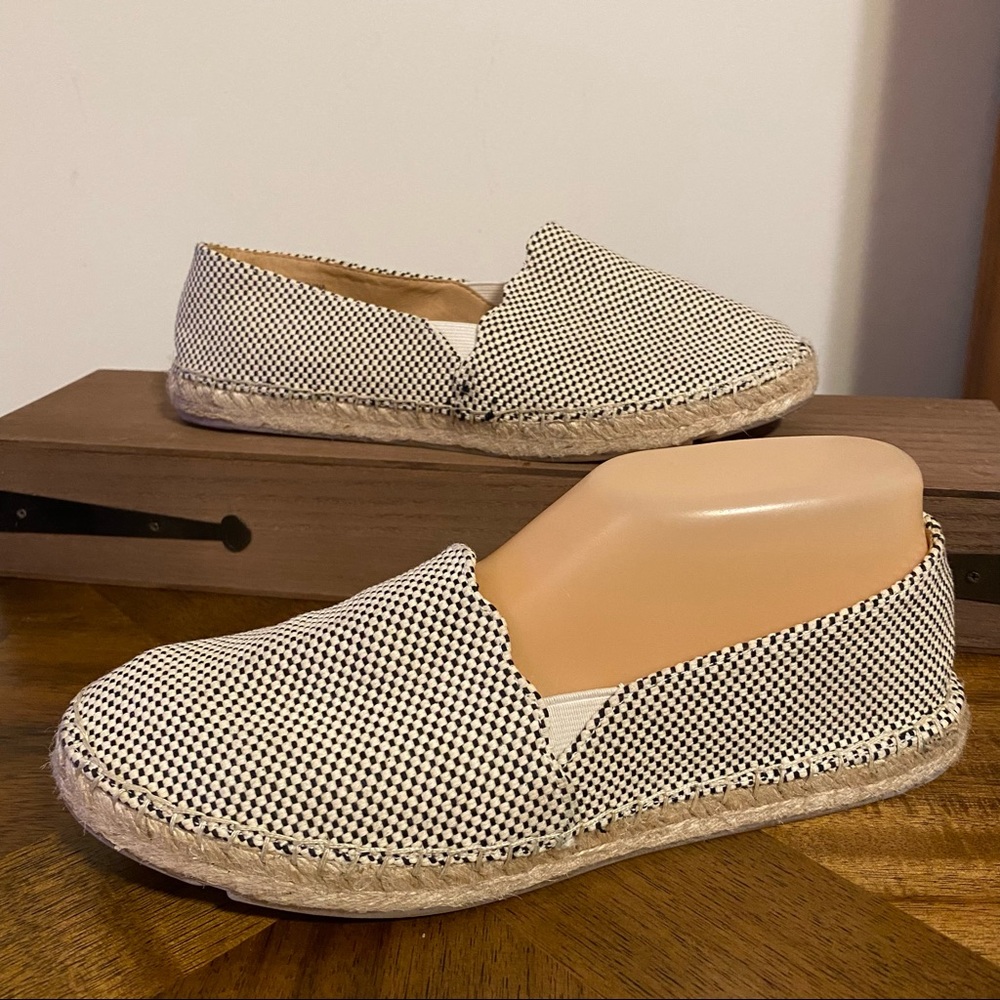 Talbots Black & White  espadrilles size 7